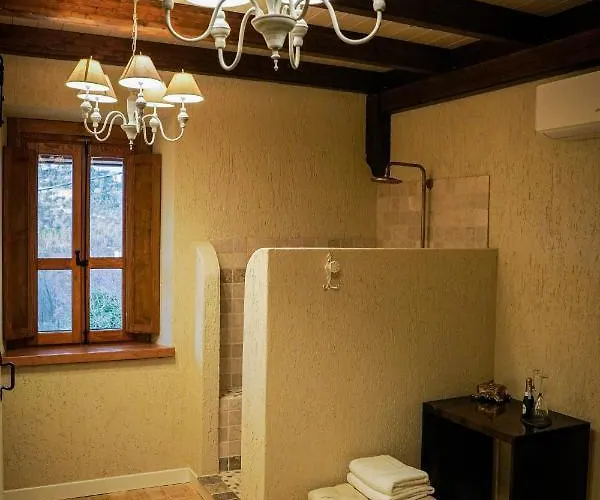 1870 Bed & Breakfast